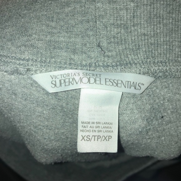 VICTORIAS SECRET | Lounge Outfit - Picture 8 of 8